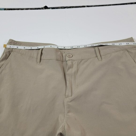 Swiss Tech Performance Shorts, Men 38, Khaki, Pockets, 10" Inseam, New with Tags - Picture 7 of 10